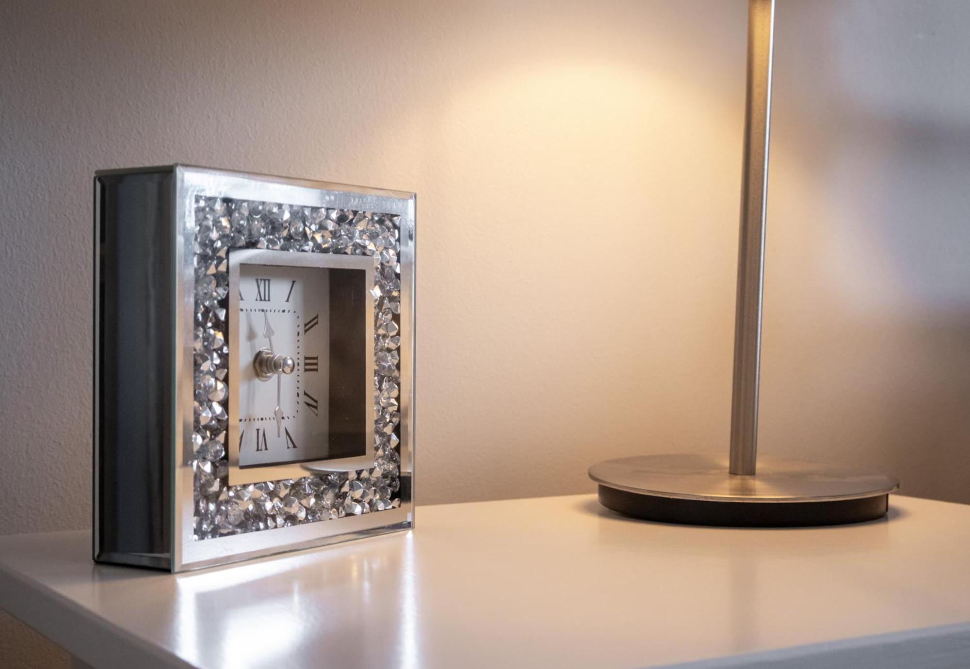 Modern 2 Bed Apartment Near Gatwick Crawley  Luaran gambar